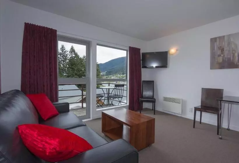 Caples Court Motel & Apartments