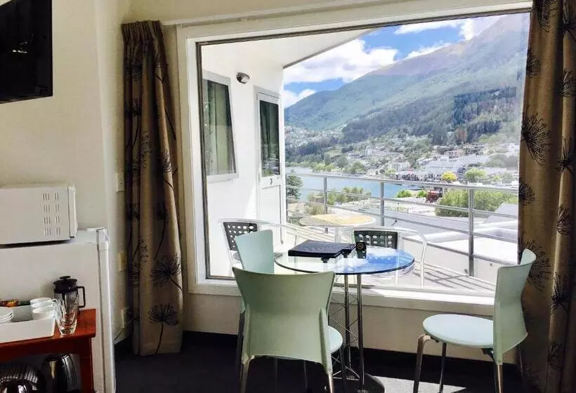 Caples Court Motel & Apartments