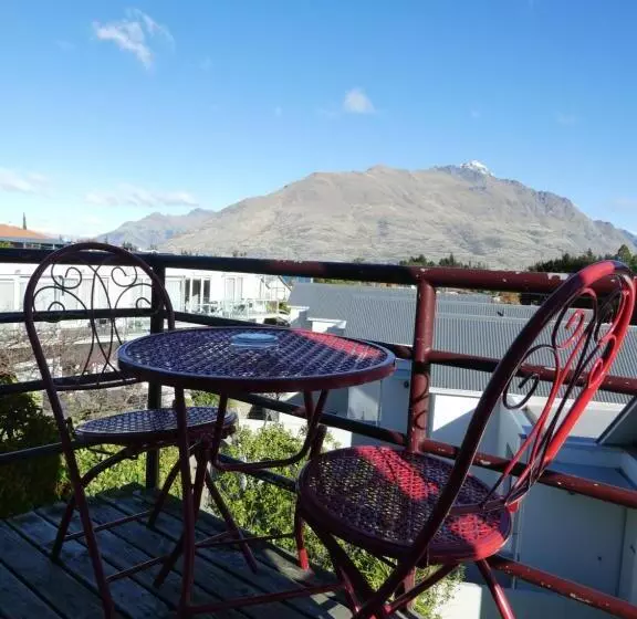 Caples Court Motel & Apartments