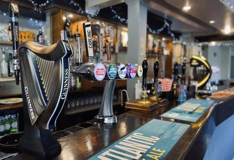 Отель Blue Bell