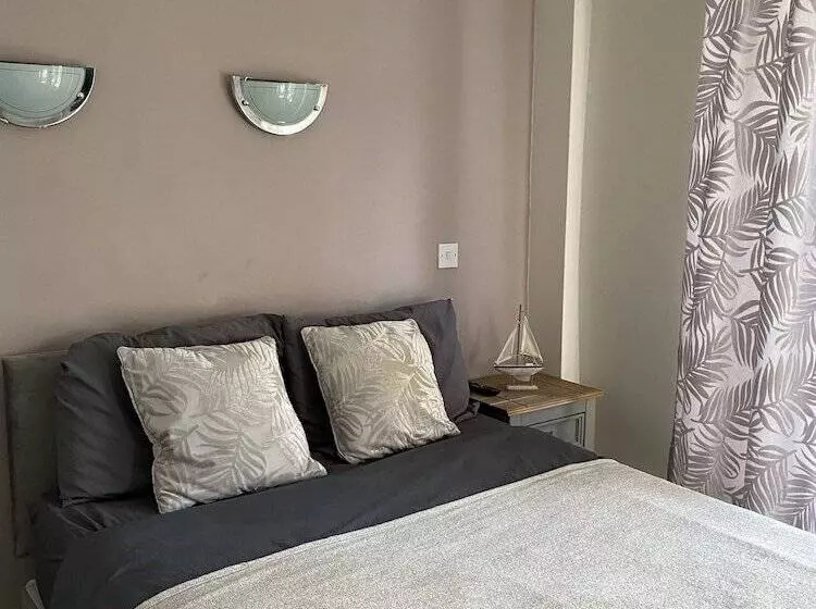 Отель Blue Bell