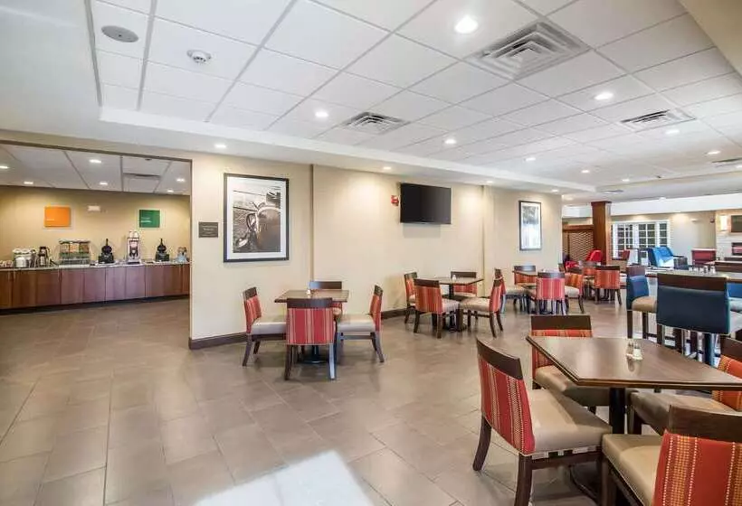 فندق Comfort Suites Dodge City