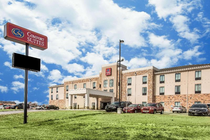 בית מלון כפרי Comfort Suites Dodge City