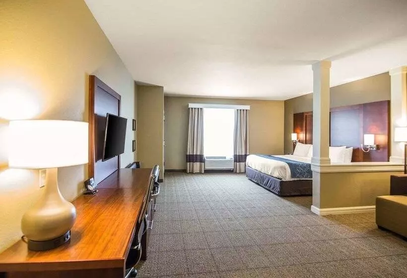 فندق Comfort Suites Dodge City