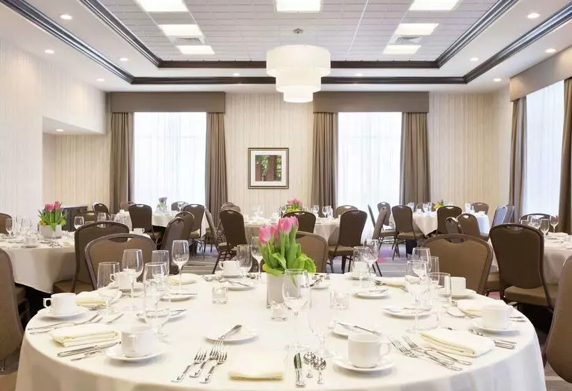 ホテル Hilton Garden Inn Pittsburgh Airport Southrobinson Mall
