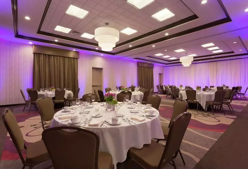 ホテル Hilton Garden Inn Pittsburgh Airport Southrobinson Mall