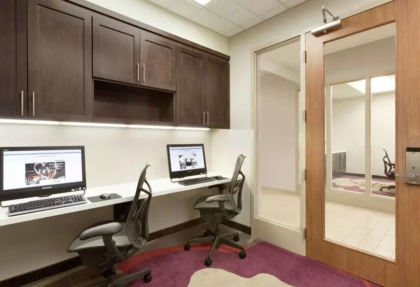 ホテル Hilton Garden Inn Pittsburgh Airport Southrobinson Mall