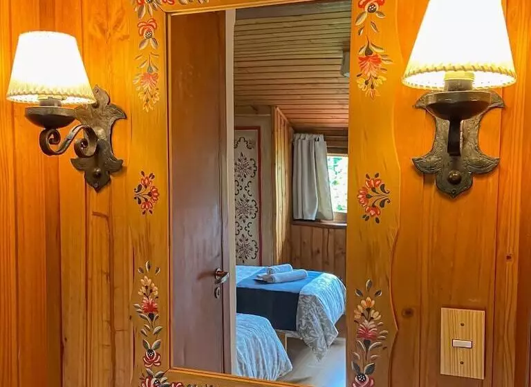 בית מלון כפרי Hosteria Suiza Ex Casita Suiza