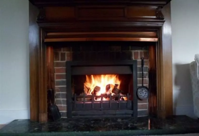 Отель Little Forest Lodge