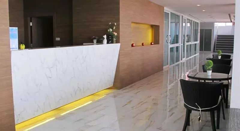 בית מלון כפרי Nantra Pattaya Baan Ampoe Beach