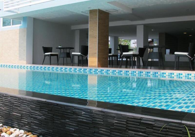 فندق Nantra Pattaya Baan Ampoe Beach