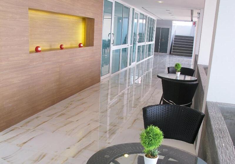 فندق Nantra Pattaya Baan Ampoe Beach