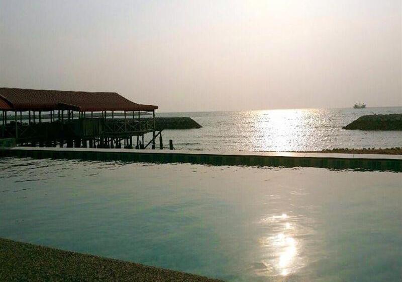 فندق Nantra Pattaya Baan Ampoe Beach