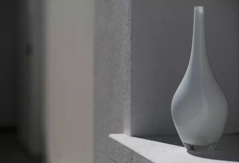 Отель Perla Gaia