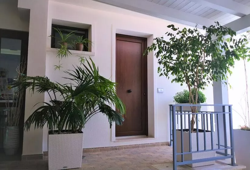 Отель Perla Gaia