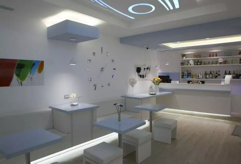 Отель Perla Gaia