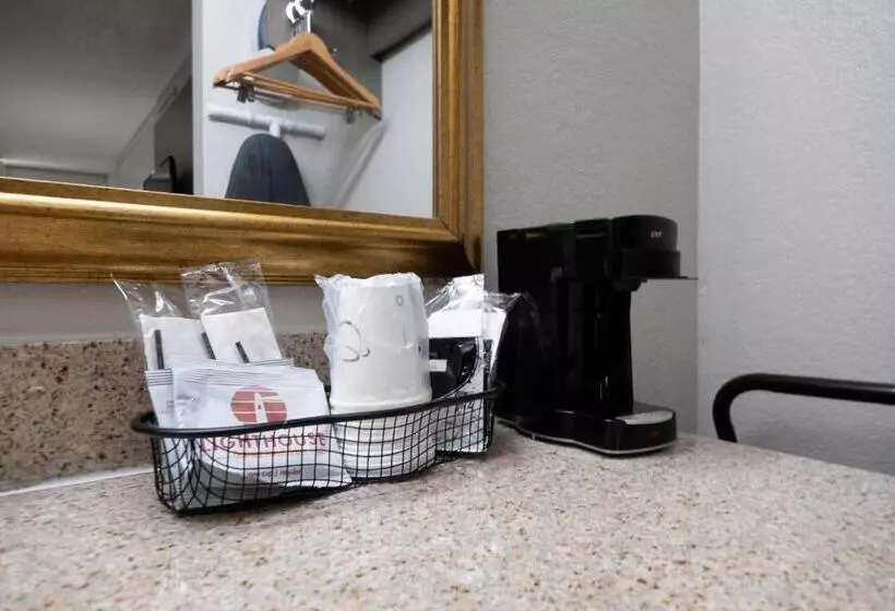 酒店 Red Roof Inn Charlottesville