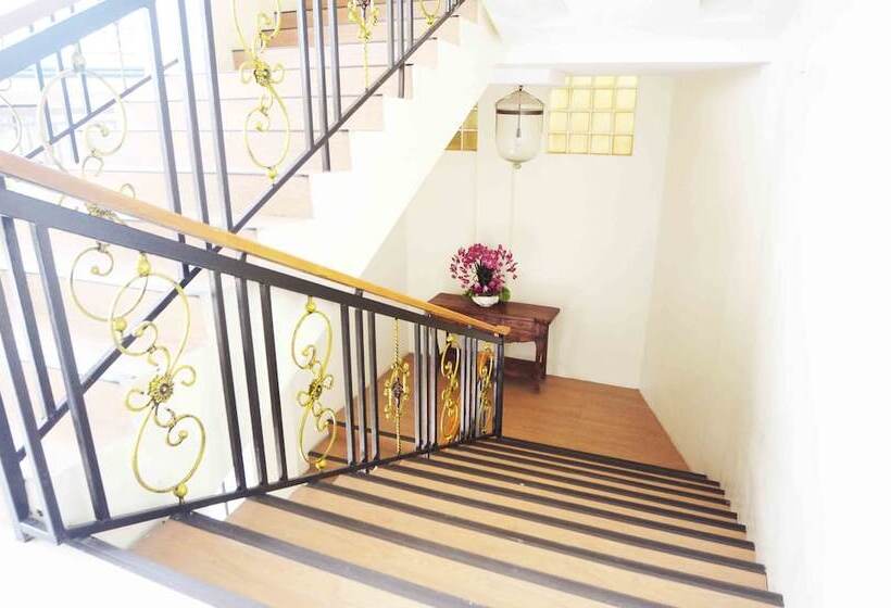 Szálloda Reyna S The Haven And Gardens