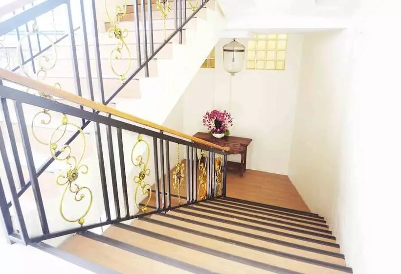 בית מלון כפרי Reyna S The Haven And Gardens