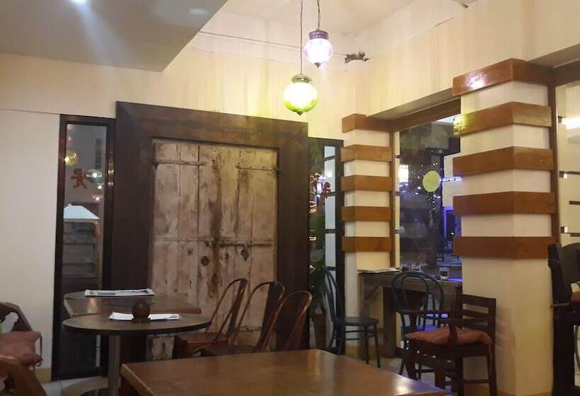 Hotel Reyna S The Haven And Gardens