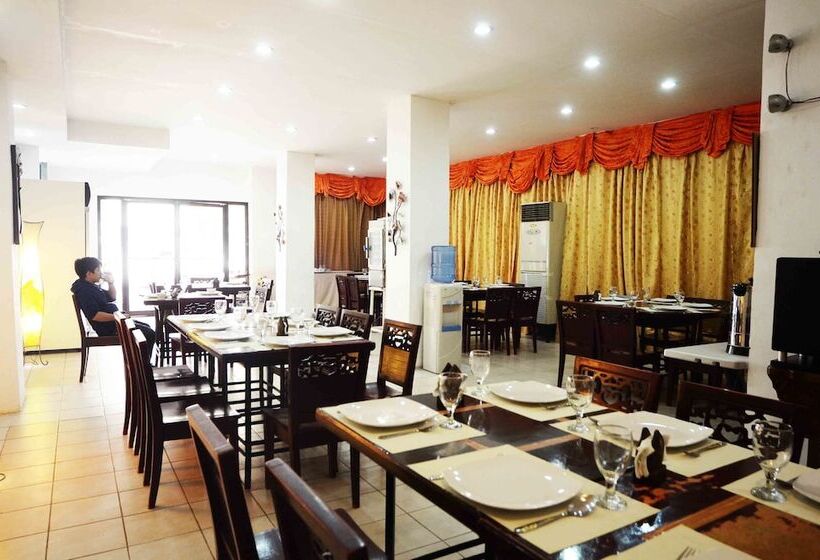 Hotel Reyna S The Haven And Gardens