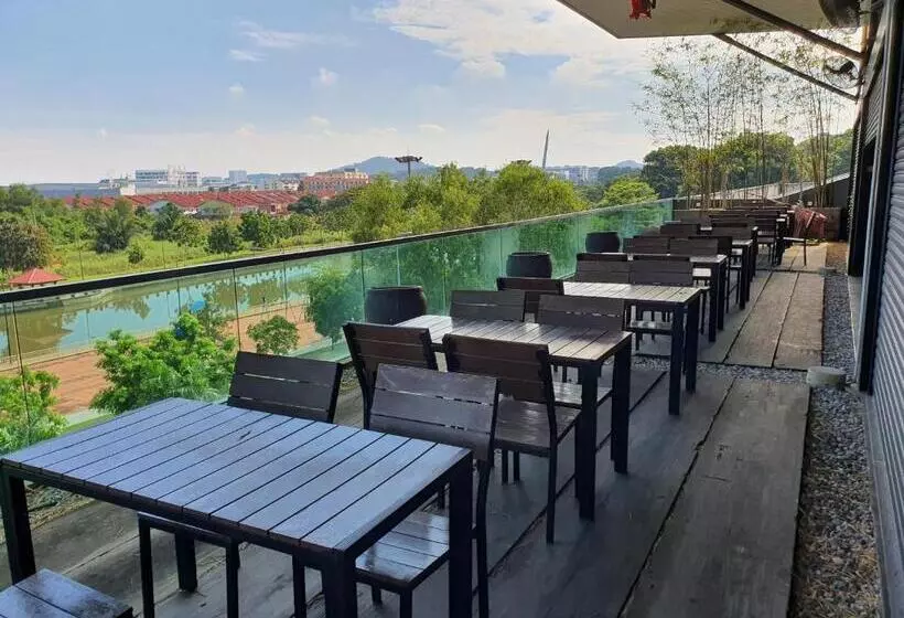 Hotel Riverfront Sentral Boutique