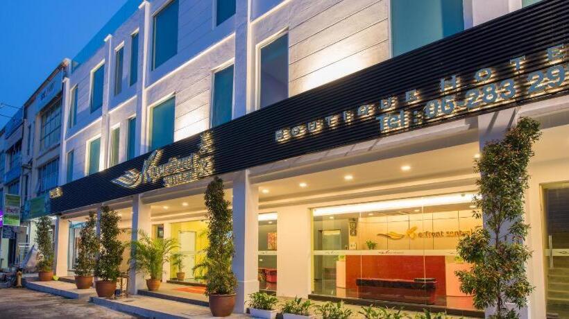 هتل Riverfront Sentral Boutique