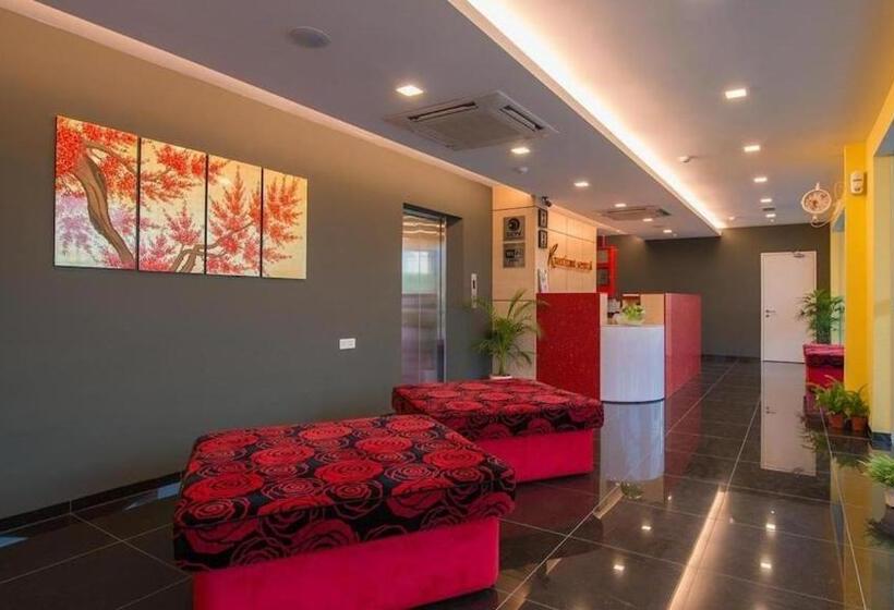 هتل Riverfront Sentral Boutique