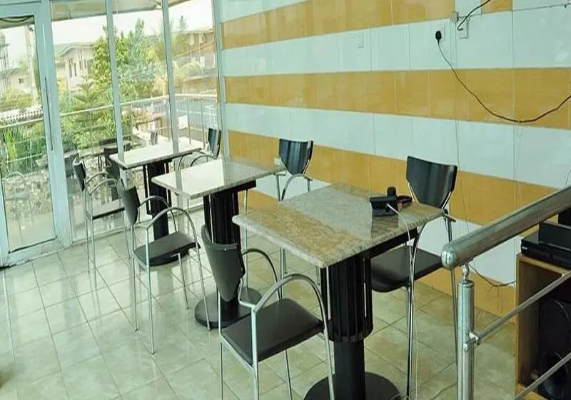 Royalview Hotel And Suites