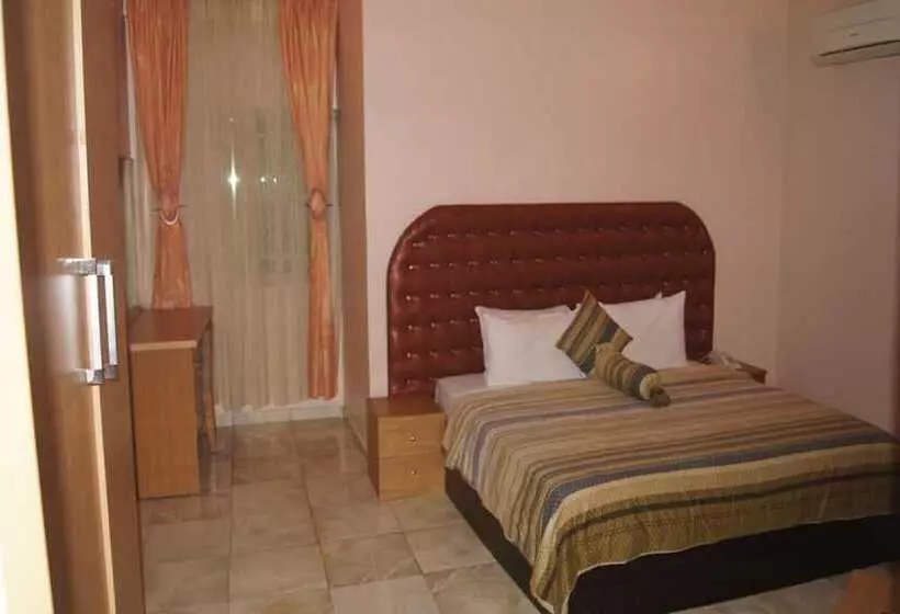 Royalview Hotel And Suites