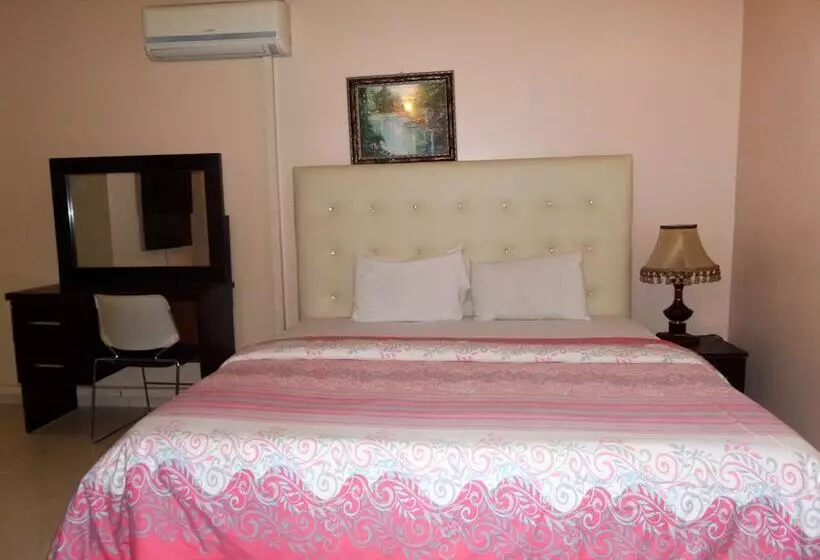 Royalview Hotel And Suites