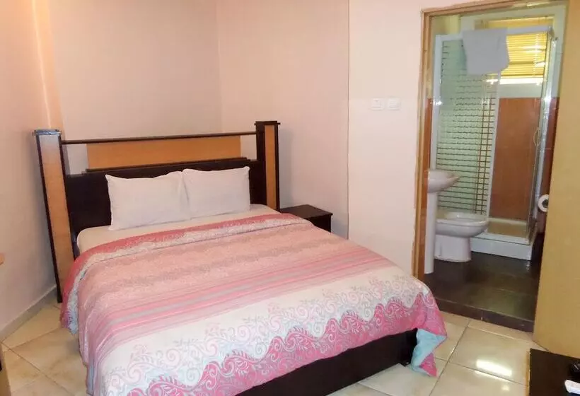 Royalview Hotel And Suites