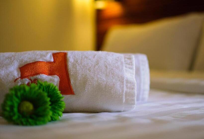 T Hotel Tandop