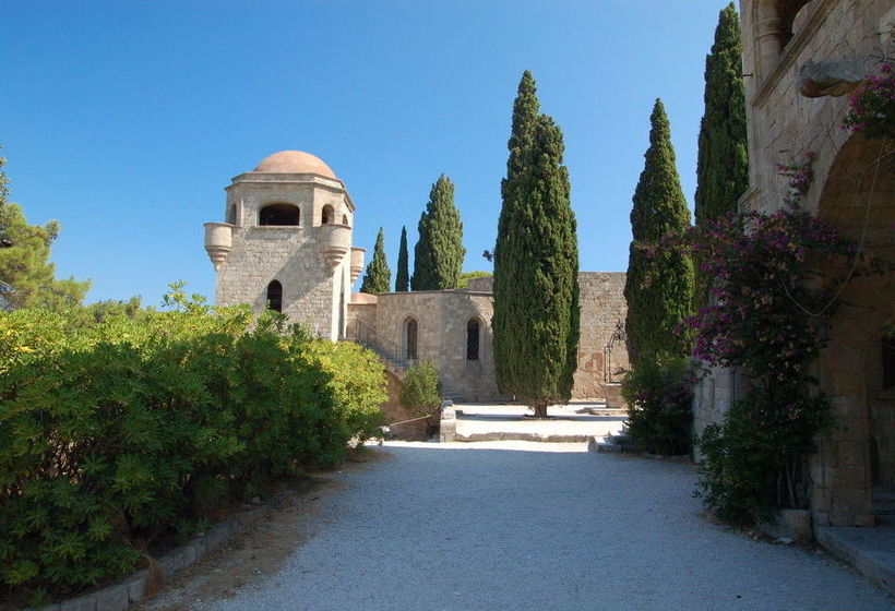 فندق Vivian Studios