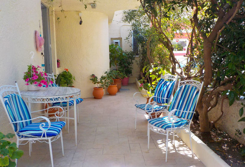 فندق Vivian Studios