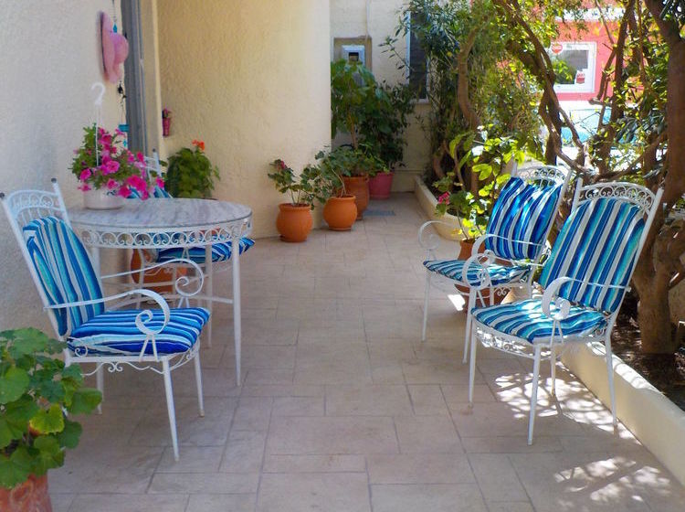 فندق Vivian Studios