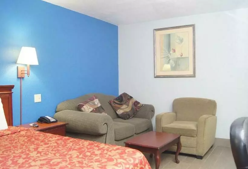 Мотель Holiday Lodge & Suites