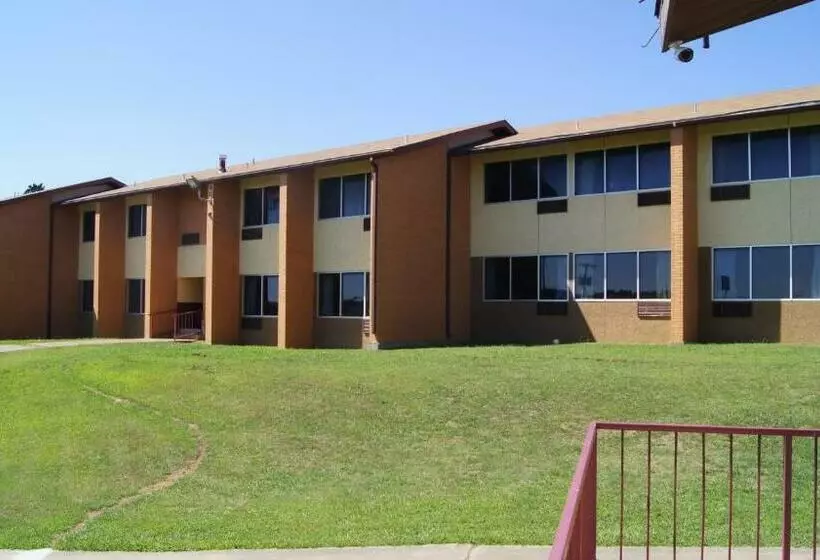 Мотель Holiday Lodge & Suites