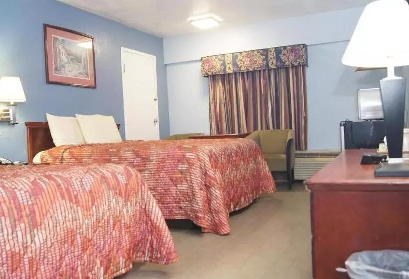 Мотель Holiday Lodge & Suites