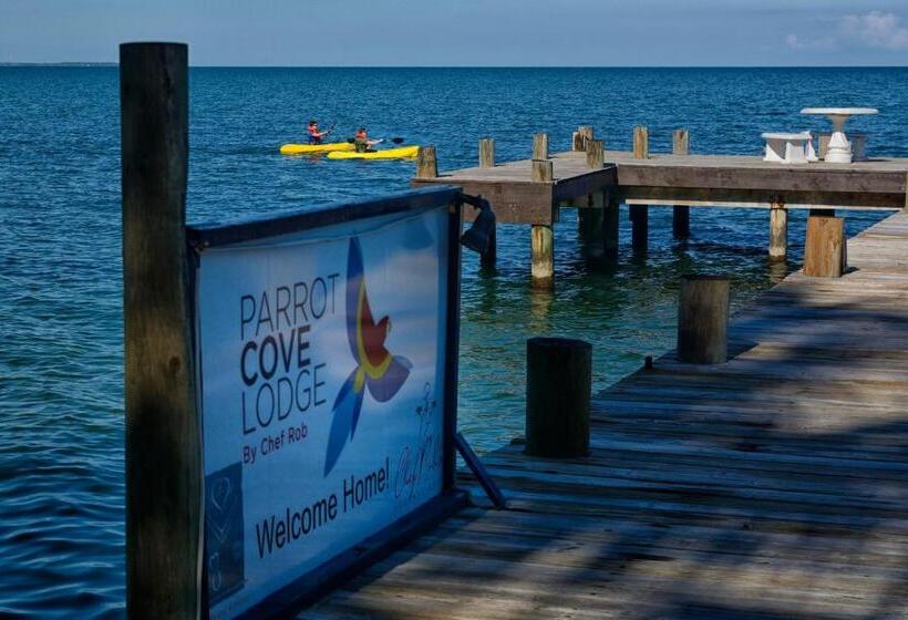 リゾートホテル Parrot Cove Lodge