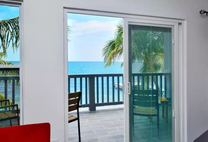 Resort Parrot Cove Lodge