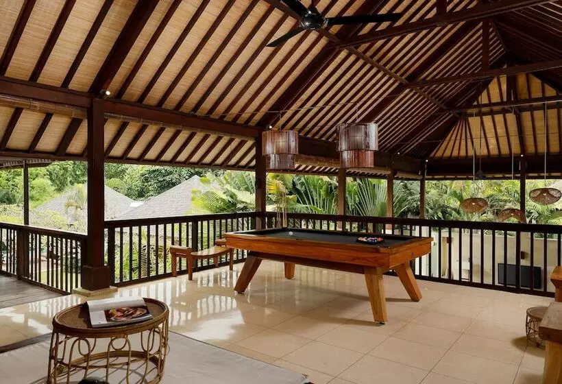 אתר נופש Villa Nelayan By Nakula