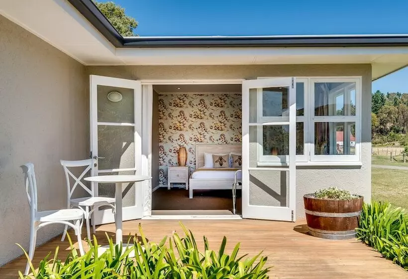 The Farmhouse At Mission Estate