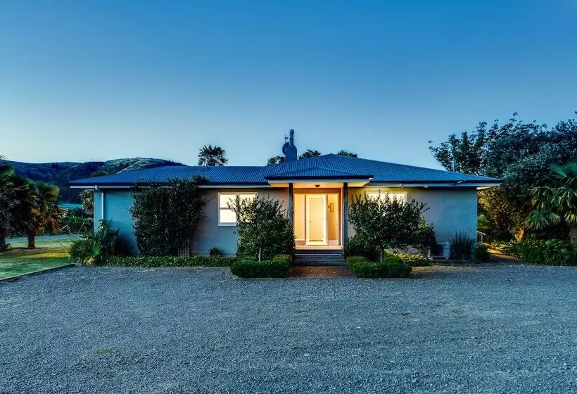 The Farmhouse At Mission Estate