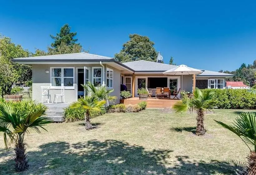 The Farmhouse At Mission Estate