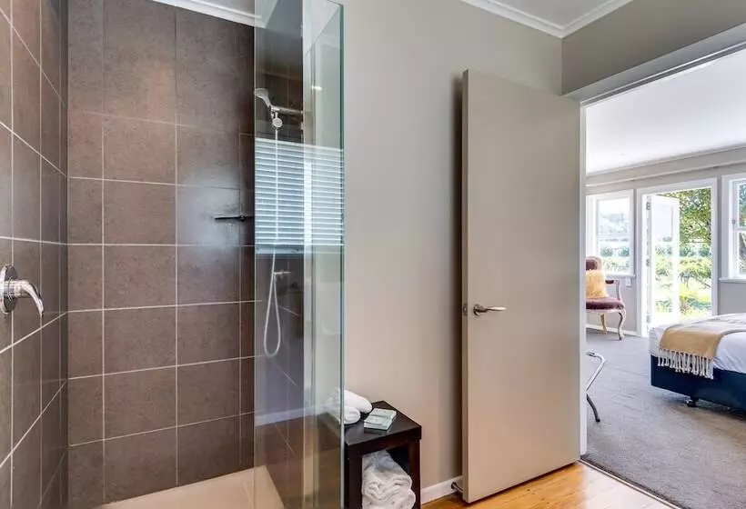 The Farmhouse At Mission Estate