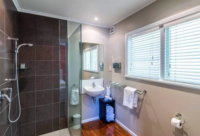 The Farmhouse At Mission Estate