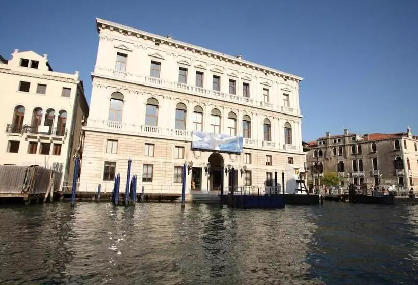 پانسیون San Marco Design Suites