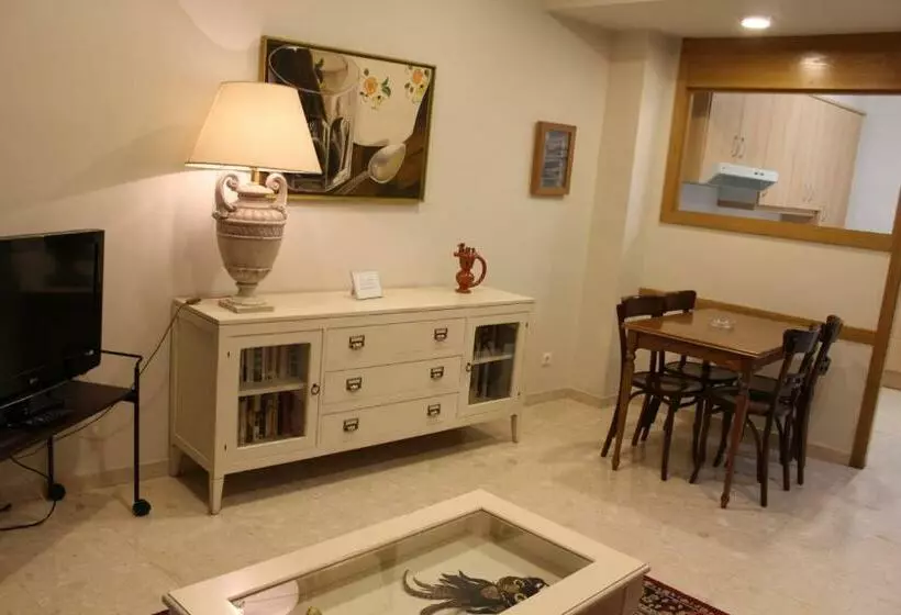 Apartaments St. Jordi Comtal