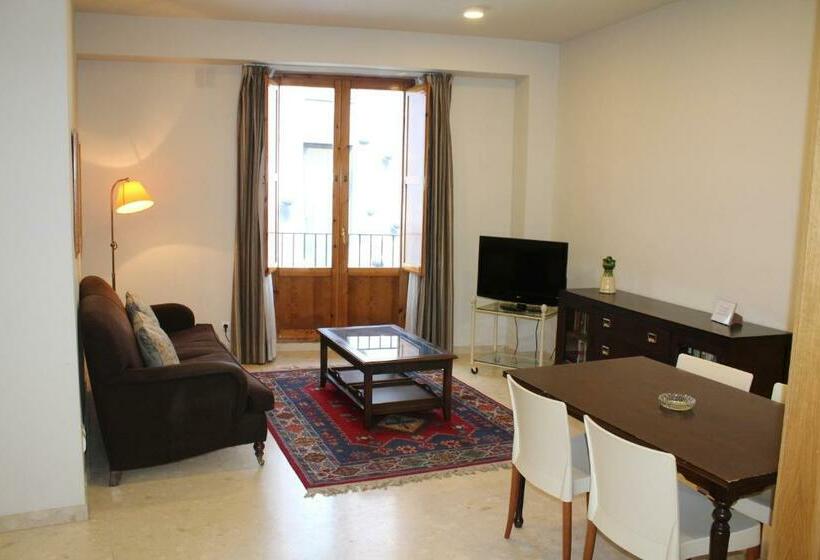 Apartaments St. Jordi Comtal